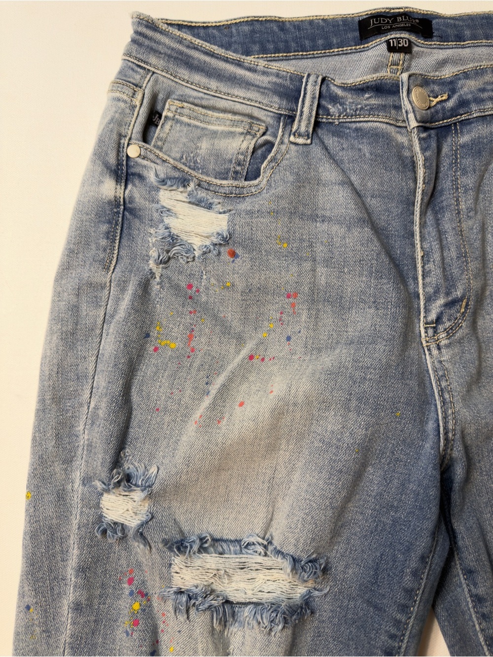 EUC Women's Judy Blue Los Angeles Distressed Paint-Splatter Size 11/30 Boyfriend - Picture 8 of 14